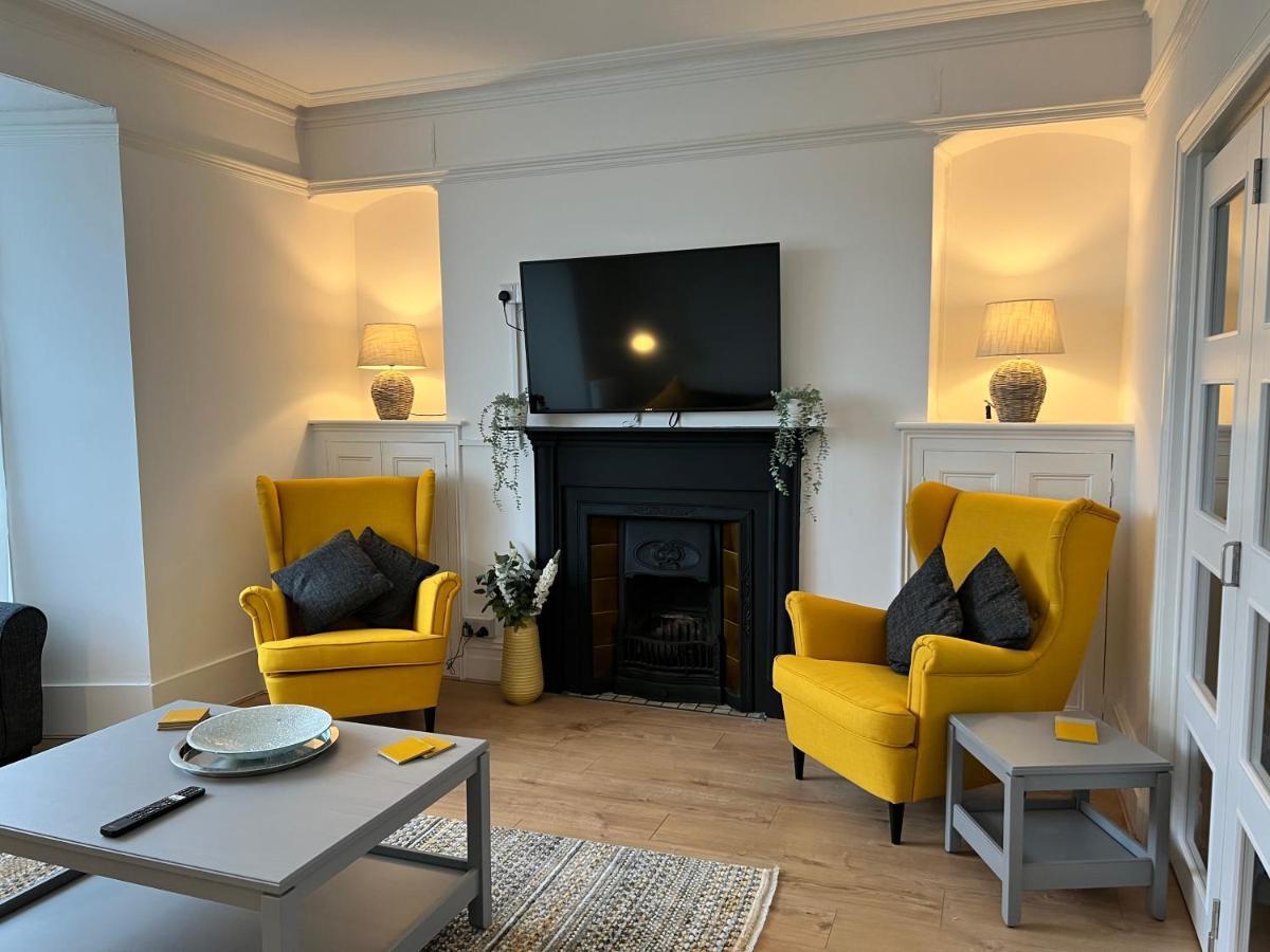 Heathcliff - 5 Bedroom House In Town Centre Tenby Exterior photo